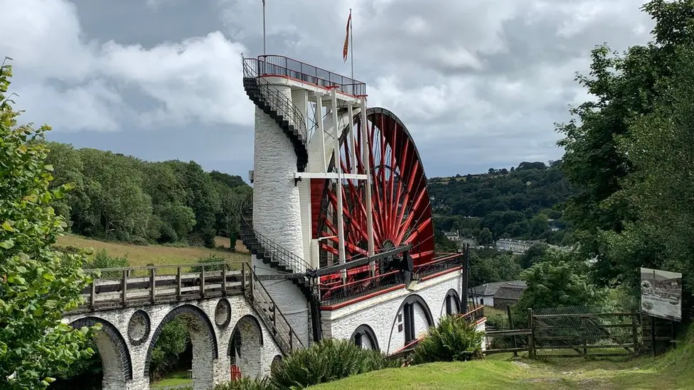 The Great Laxey Wheel - Inspiration for Red Wheel Construction